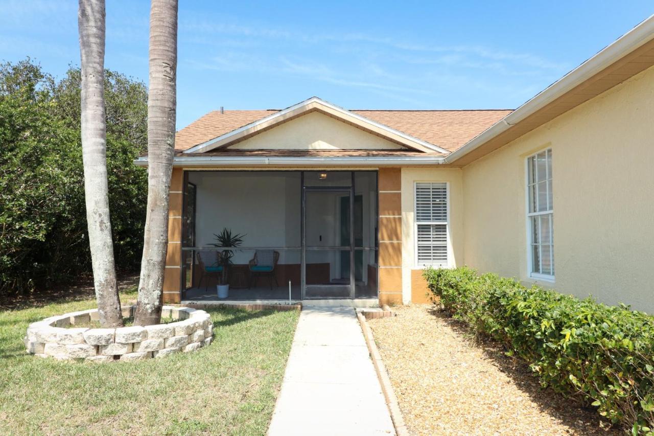 Lilys Stylish Villa Close To Disney Ideal For Long Stays Орландо Екстериор снимка