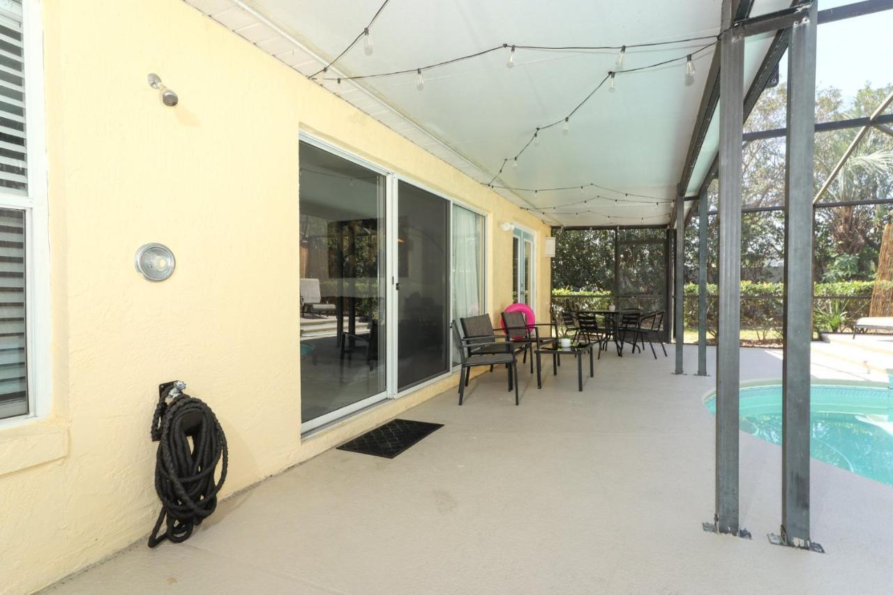 Lilys Stylish Villa Close To Disney Ideal For Long Stays Орландо Екстериор снимка