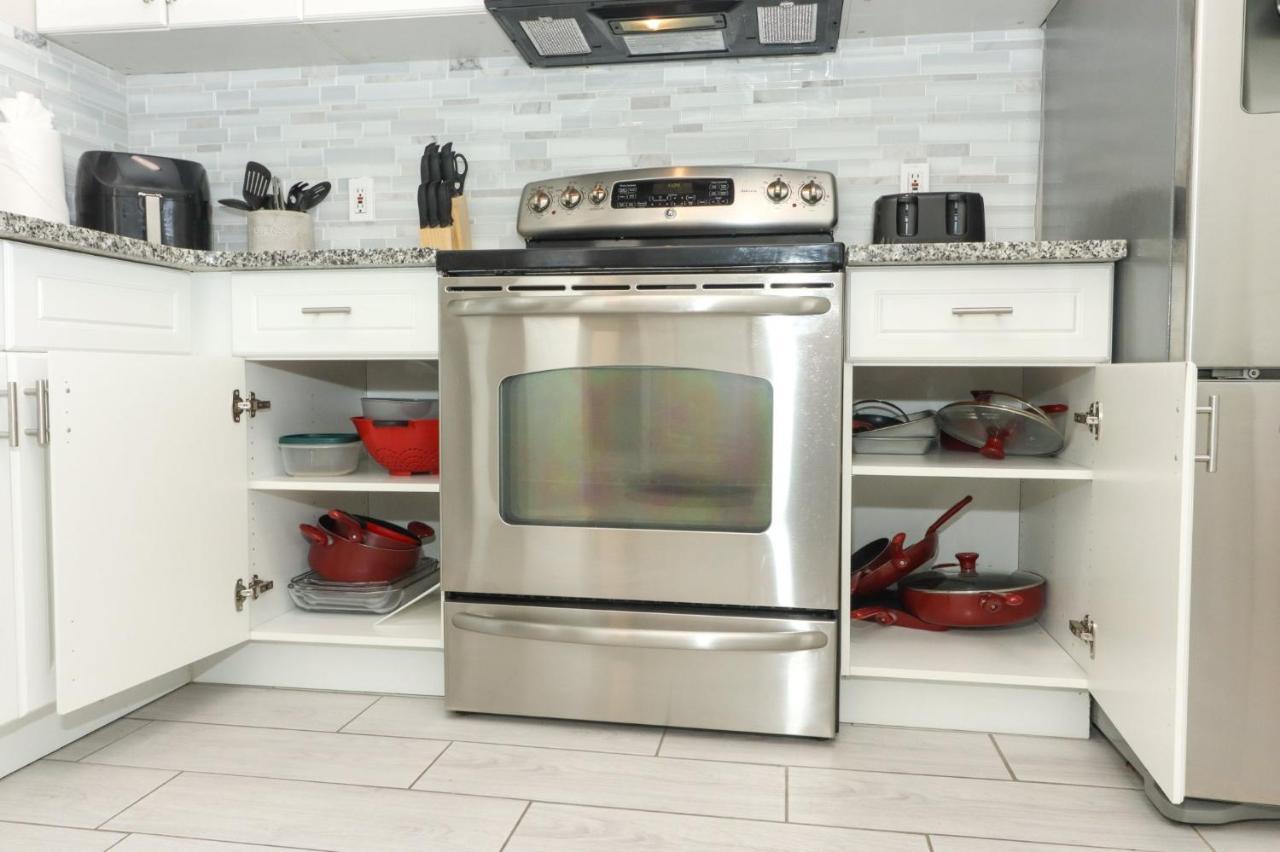 Lilys Stylish Villa Close To Disney Ideal For Long Stays Орландо Екстериор снимка